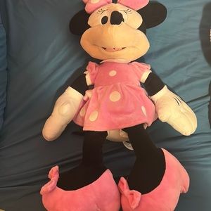 Minnie Mouse Plush 16’